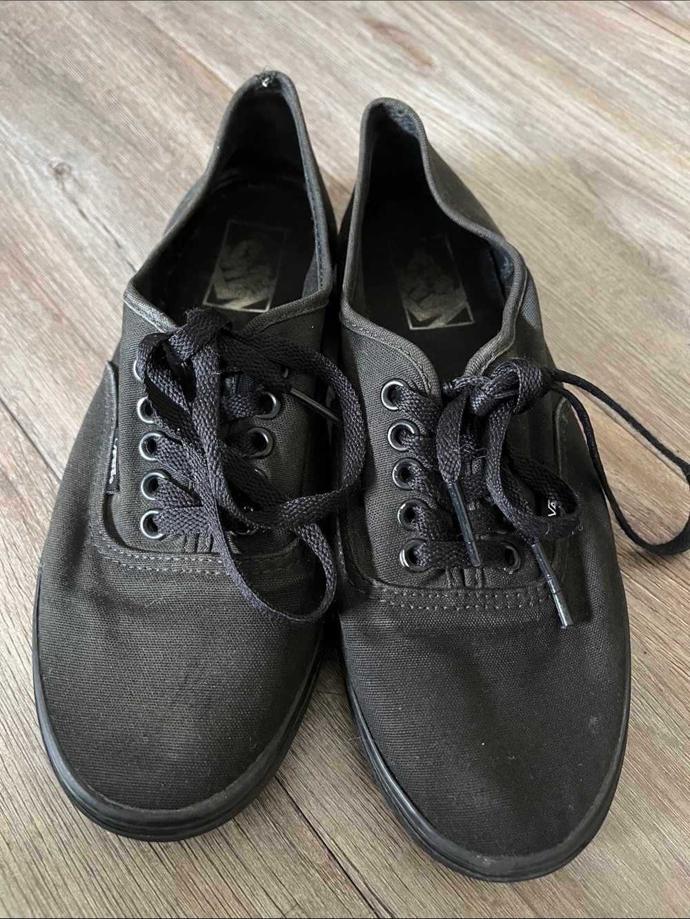 Vans Unisex Authentic Low-Top Canvas Sneakers - Black